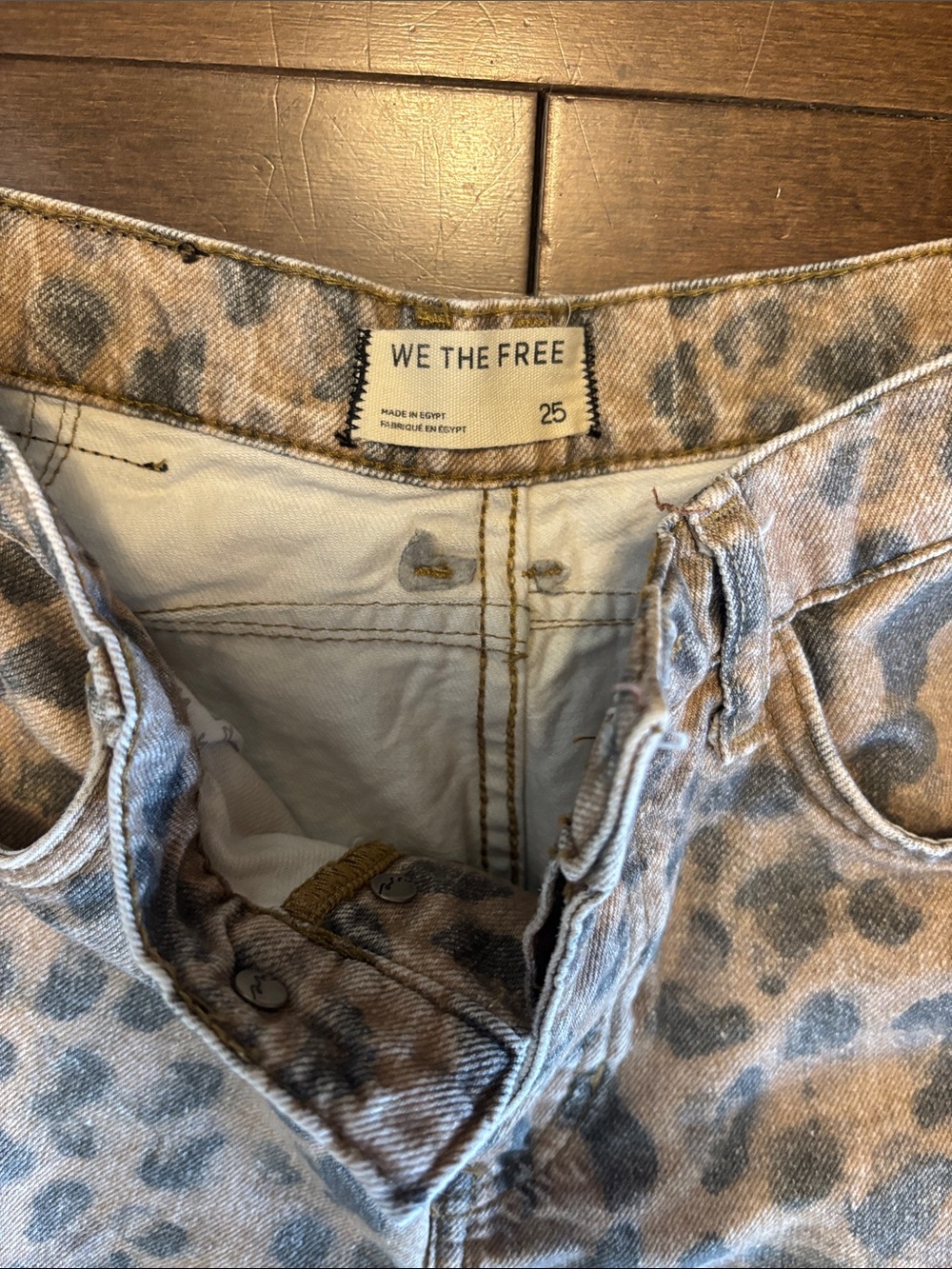 We The Free Leopard Print mid rise barrel Jeans in Light brown and faded black. - Picture 2 of 9